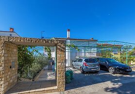 Apartments and Rooms Dotli