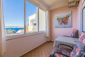 Apartments and Rooms Dotli