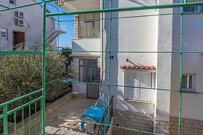 Apartments and Rooms Dotli