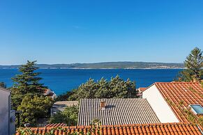 Apartments and Rooms Dotli