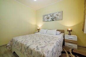 Apartments and Rooms Dotli