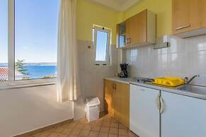 Apartments and Rooms Dotli