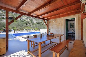 House Irena