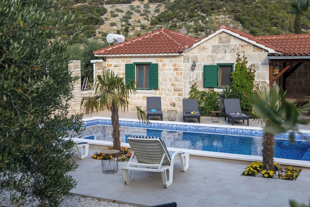 House Irena