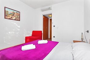 Apartment and Rooms Nikola