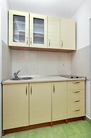 Apartment and Rooms Nikola