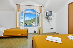 Apartment and Rooms Nikola