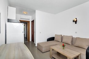Apartment and Rooms Nikola