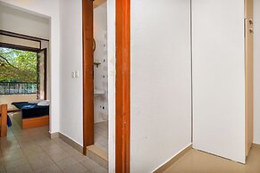 Apartment and Rooms Nikola