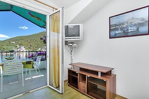 Apartment and Rooms Nikola