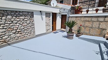 House Ante