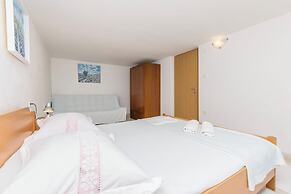 Apartments Dragica
