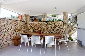 House Ancica