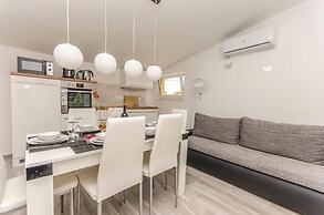 Apartment Tarle