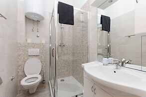 Apartment Tarle
