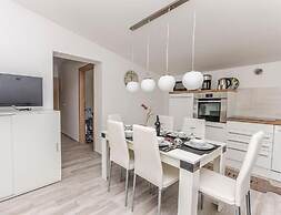 Apartment Tarle