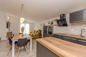 Apartment Tarle