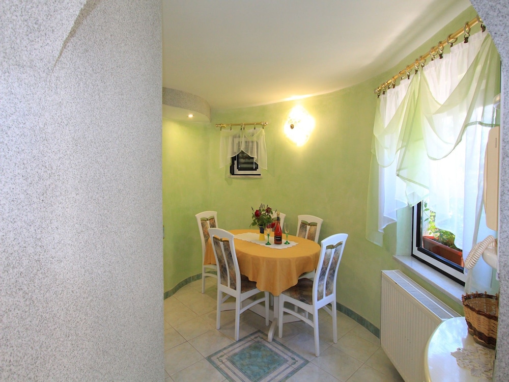 Apartment Colic
