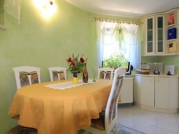 Apartment Colic