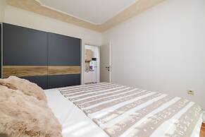 Apartments Pera