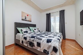 Apartments Pera