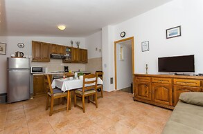 House Tomislav