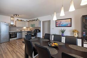 Apartments Novoselic