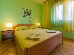 Apartment Mazor