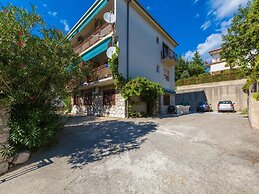 Apartment Mazor