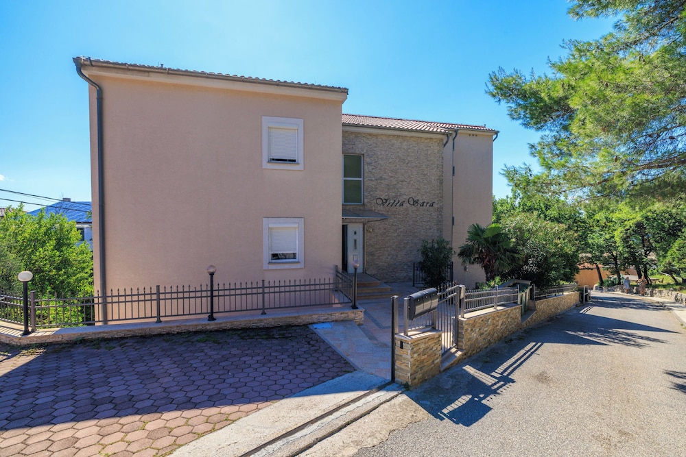 Apartment Villa Sara