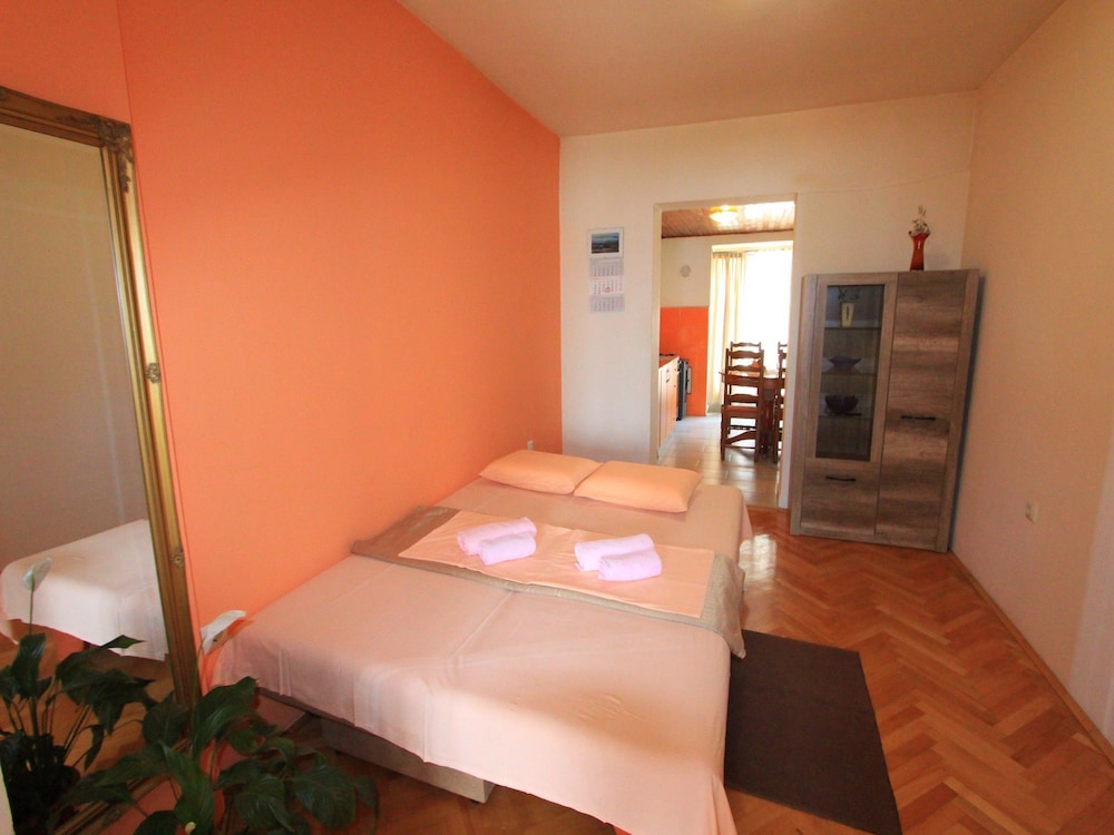 Apartment Tamarut