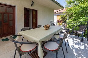Apartments Dora