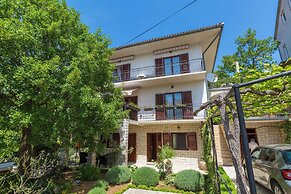 Apartments Dora