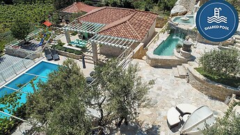 House Ston