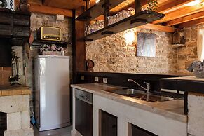 House Ston