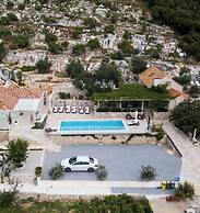 House Ston