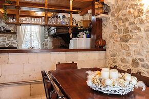 House Ston