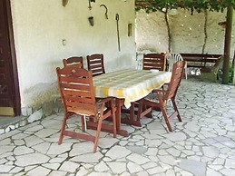 Apartments and Rooms Ana