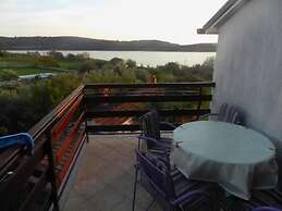 Apartments and Rooms Ana
