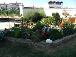 Apartments and Rooms Ana