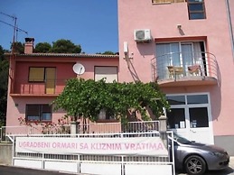Apartment Dina