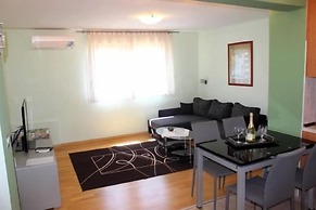 Apartment Dina