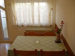 Apartment Mladen