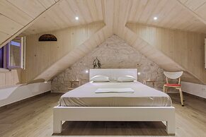 House Stonehouse Popozo