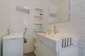 House Stonehouse Popozo
