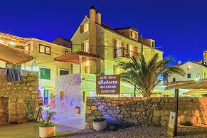House Stonehouse Popozo