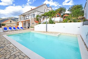 House Rovana