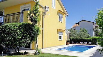 House Yellow