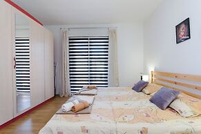 Apartments Luka