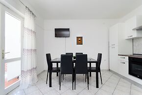 Apartments Luka